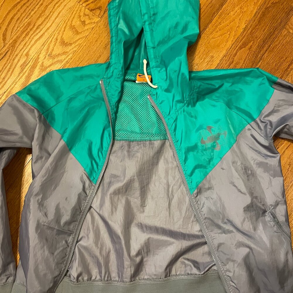 Nike Sportswear Windrunner / Nike Retro Windbreaker